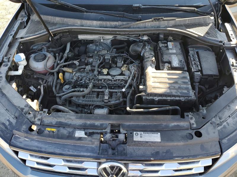 52711706 :رقم المزاد ، 3VV1B7AXXJM075808 vin ، 2018 Volkswagen Tiguan مزاد بيع