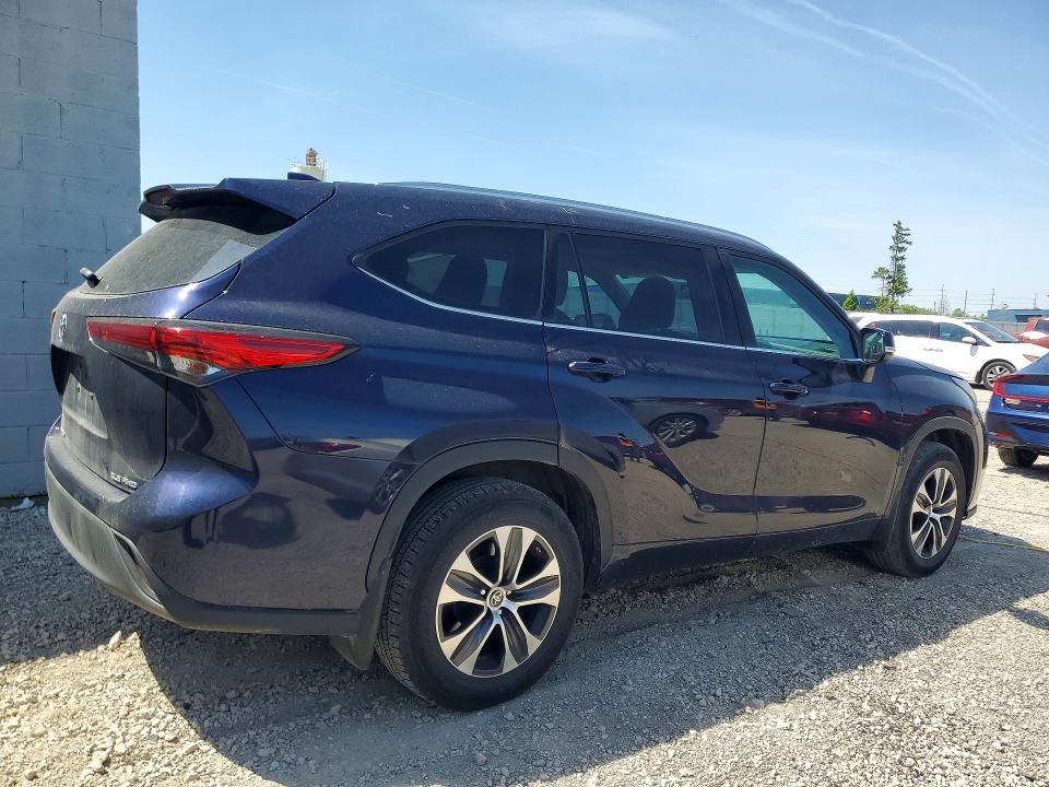 2021 Toyota Highlander მანქანა იყიდება აუქციონზე, vin: 5TDGZRBH4MS143483, აუქციონის ნომერი: 52049646