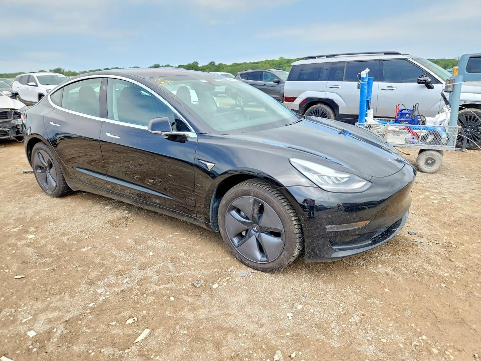 54056396 :رقم المزاد ، 5YJ3E1EA0KF193034 vin ، 2019 Tesla Model 3 مزاد بيع