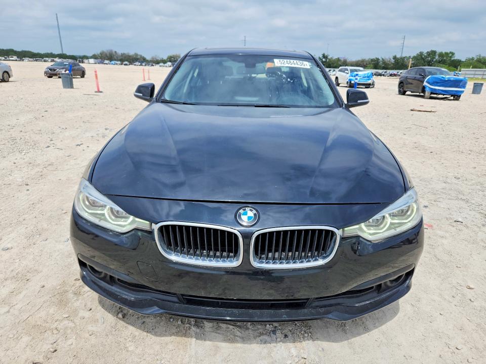 52484436 :رقم المزاد ، WBA8E1G59JNU90189 vin ، 2018 Bmw 320 مزاد بيع