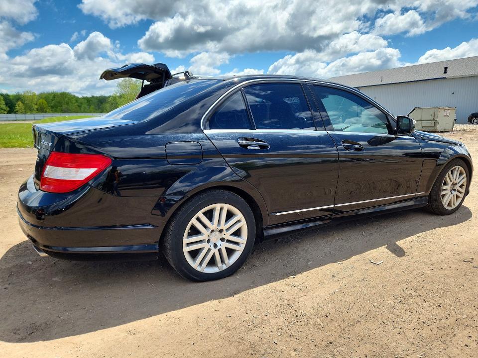 52957586 :رقم المزاد ، WDDGF81X69F213350 vin ، 2009 Mercedes-benz C مزاد بيع
