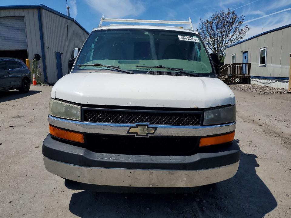 55033866 :رقم المزاد ، 1GB0G2CG9F1250215 vin ، 2015 Chevrolet Express G3500 مزاد بيع