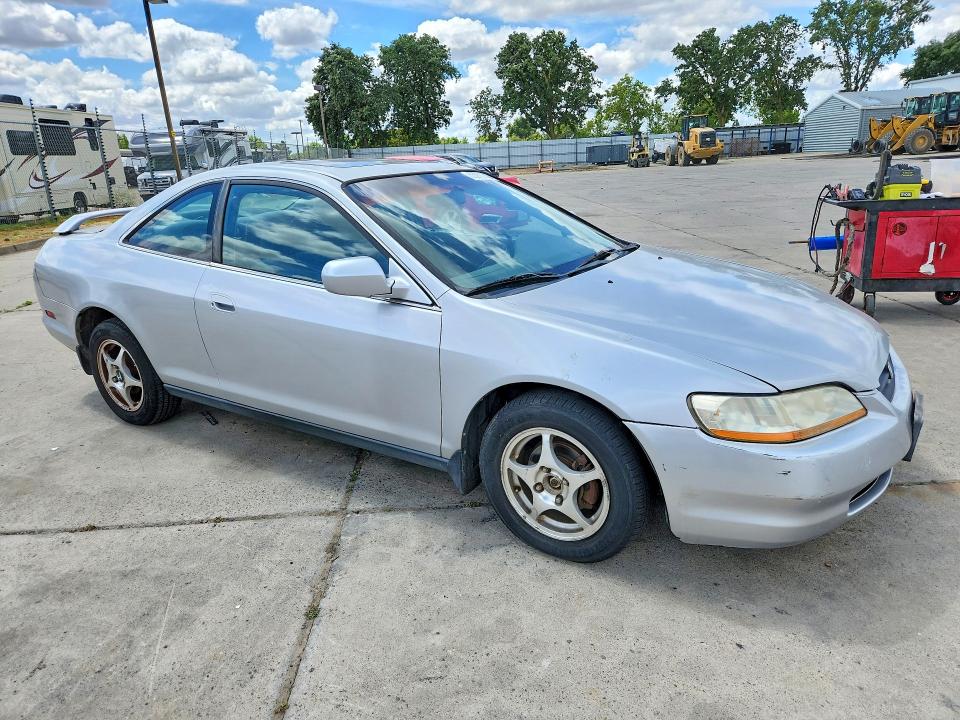 55205336 :رقم المزاد ، 1HGCG3262XA015939 vin ، 1999 Honda Accord مزاد بيع