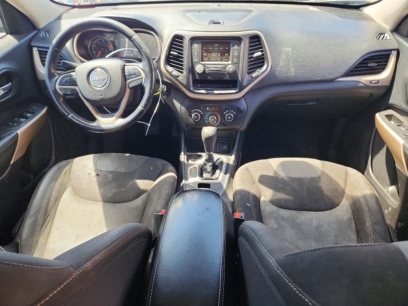54465286 :رقم المزاد ، 1C4PJLCB1JD563742 vin ، 2018 Jeep Cherokee مزاد بيع