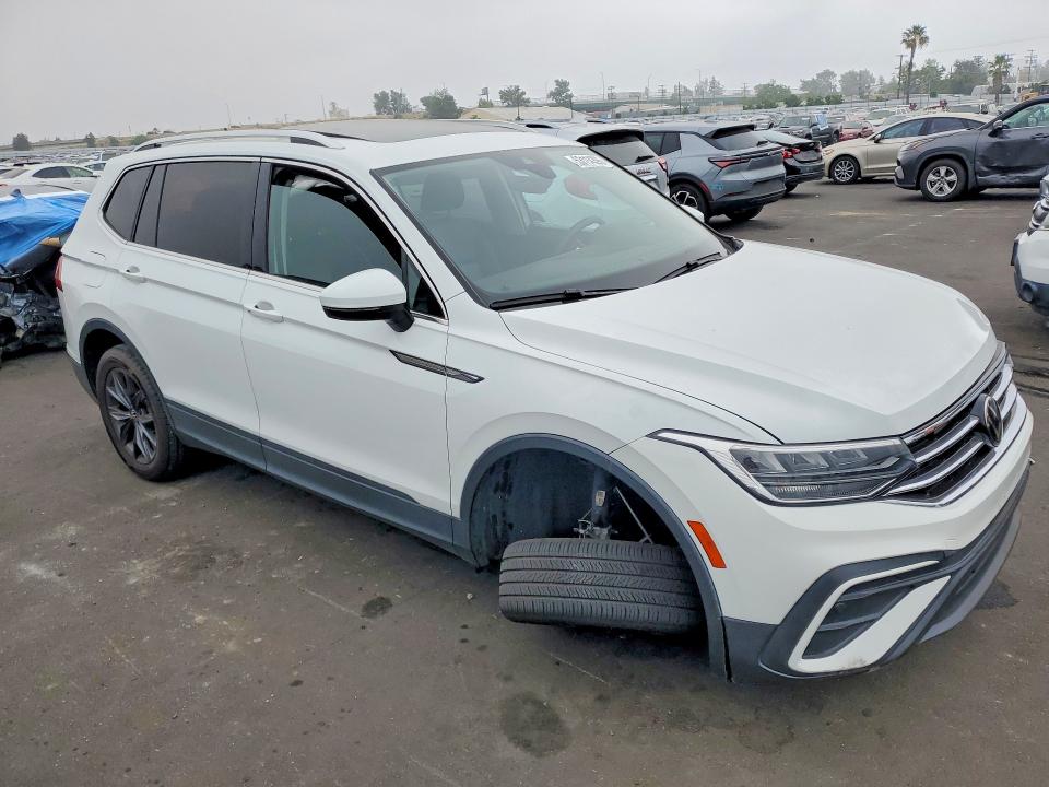 2022 Volkswagen Tiguan მანქანა იყიდება აუქციონზე, vin: 3VV3B7AXXNM078450, აუქციონის ნომერი: 53114396