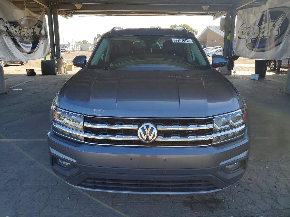 53943976 :رقم المزاد ، 1V2LR2CA2JC530424 vin ، 2018 Volkswagen Atlas مزاد بيع