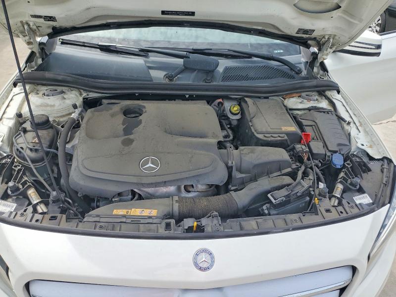 52233866 :رقم المزاد ، WDCTG4GB2FJ100881 vin ، 2015 Mercedes Benz Gla مزاد بيع