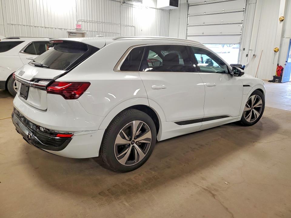 Продажа на аукционе авто 2024 Audi Q8 E-tron, vin: WA15AAGE4RB028759, номер лота: 54012756
