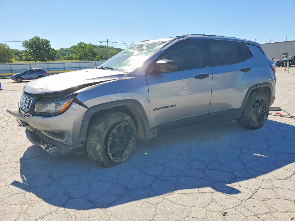 53384536 :رقم المزاد ، 3C4NJCAB9JT204143 vin ، 2018 Jeep Compass مزاد بيع