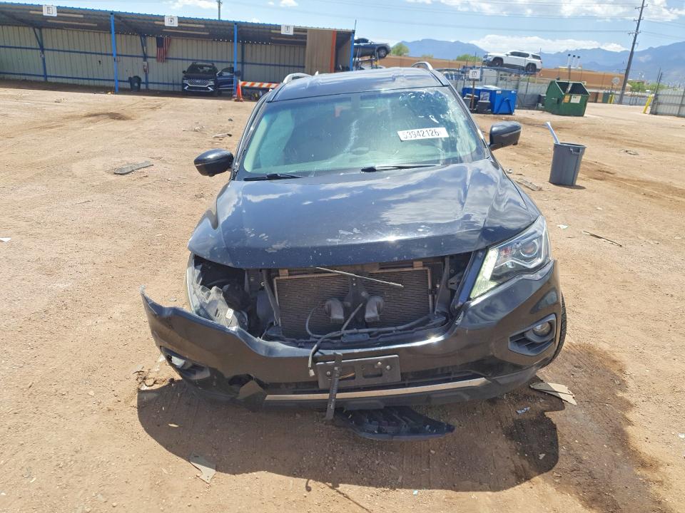 53942126 :رقم المزاد ، 5N1DR2MMXHC645261 vin ، 2017 Nissan Pathfinder مزاد بيع