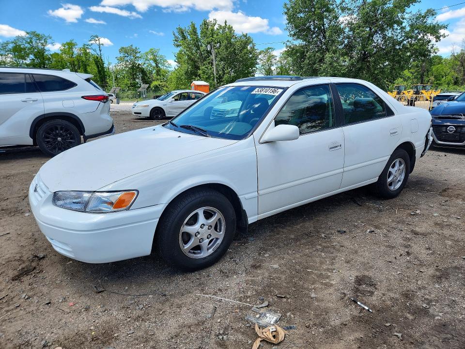 1998 Toyota Camry მანქანა იყიდება აუქციონზე, vin: 4T1BG22K1WU826156, აუქციონის ნომერი: 53810196