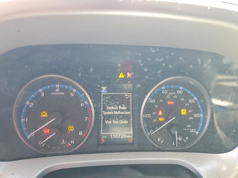 53623336 :رقم المزاد ، 2T3WFREV1JW476479 vin ، 2018 Toyota Rav4 مزاد بيع