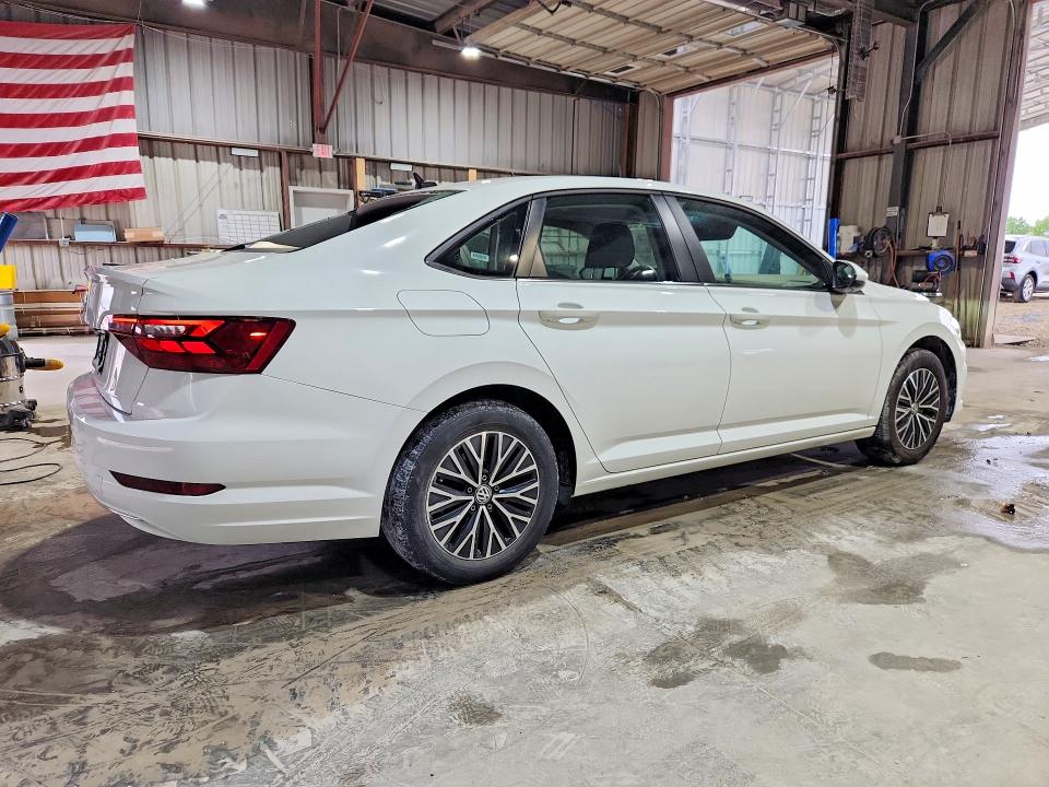 53452976 :رقم المزاد ، 3VWC57BU8MM044898 vin ، 2021 Volkswagen Jetta مزاد بيع