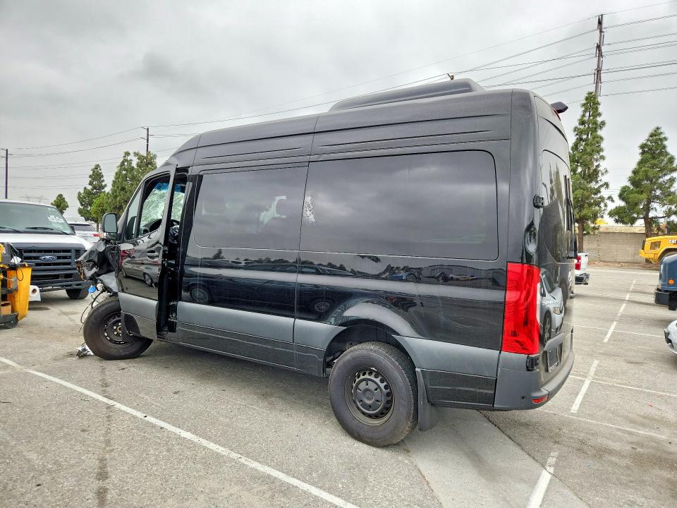 53296476 :رقم المزاد ، W1Z4KFHYXST229769 vin ، 2025 Mercedes-benz Sprinter مزاد بيع