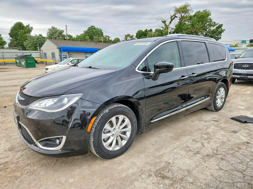 54147456 :رقم المزاد ، 2C4RC1EG0JR321702 vin ، 2018 Chrysler Pacifica مزاد بيع
