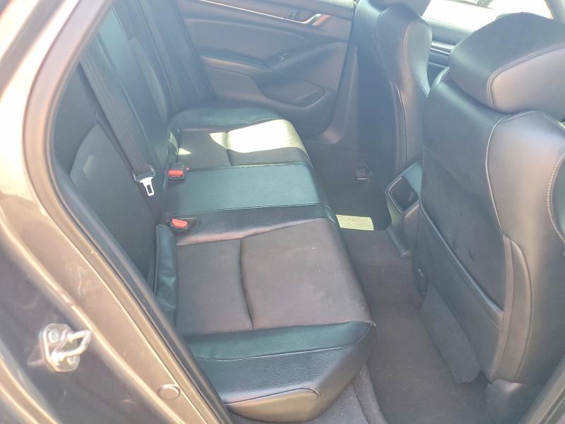 2018 Honda Accord მანქანა იყიდება აუქციონზე, vin: 1HGCV1F3XJA056272, აუქციონის ნომერი: 53805876