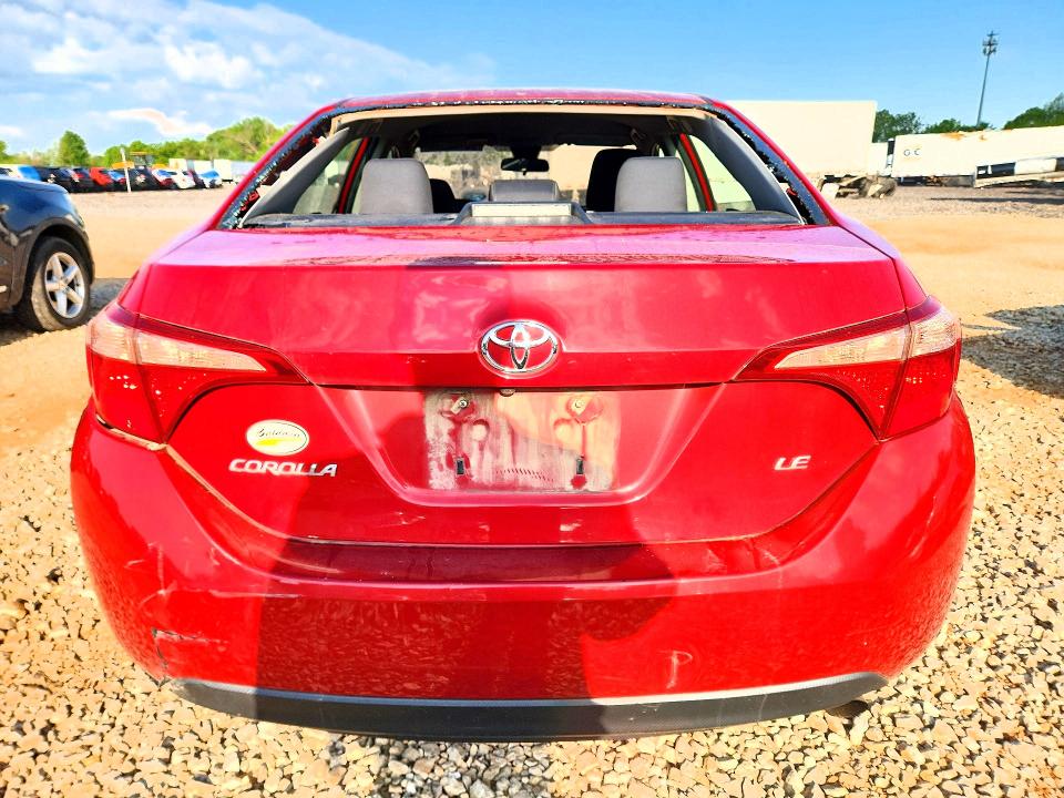 Продажа на аукционе авто 2018 Toyota Corolla, vin: 2T1BURHE5JC104766, номер лота: 52180066