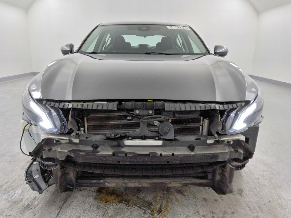 54881346 :رقم المزاد ، 1N4BL4BV9PN376604 vin ، 2023 Nissan Altima مزاد بيع