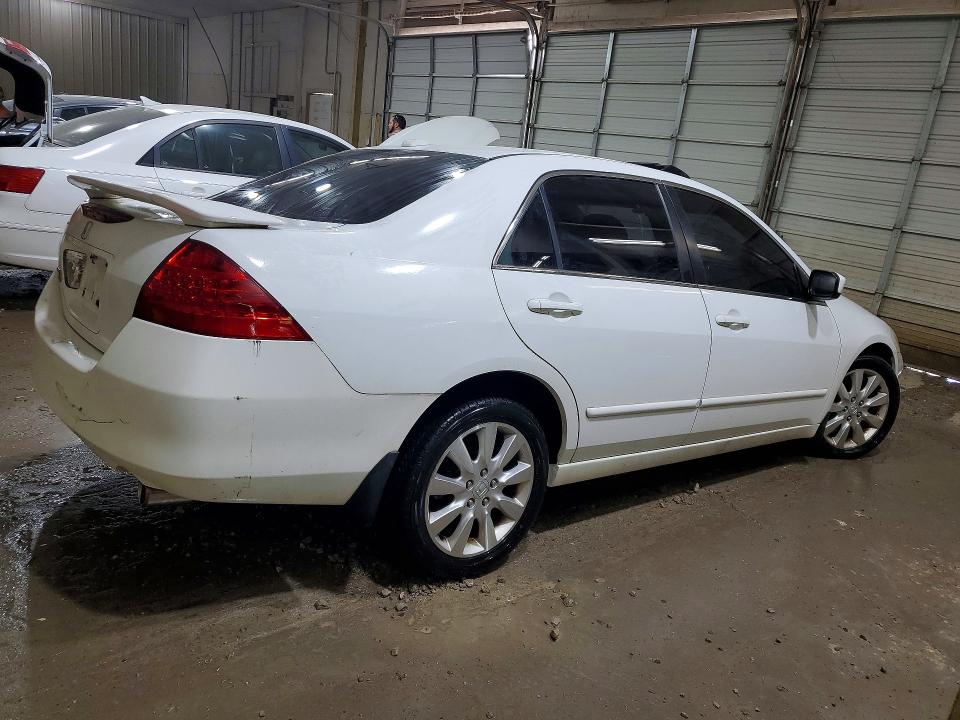 52081756 :رقم المزاد ، 1HGCM66806A071978 vin ، 2006 Honda Accord مزاد بيع
