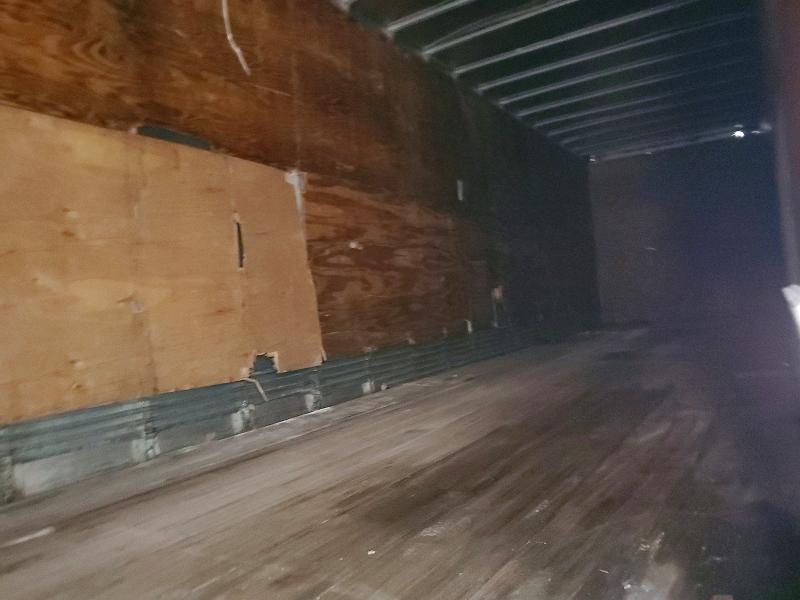 53418656 :رقم المزاد ، 1DW1A5329VS080352 vin ، 1997 Stoughton Trailers I مزاد بيع