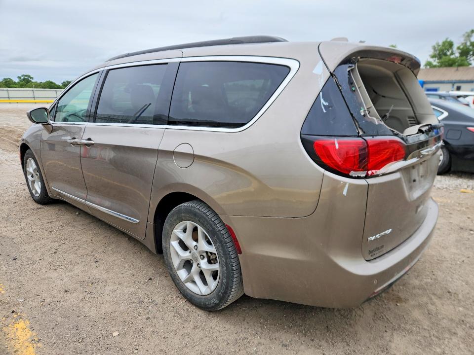 52516606 :رقم المزاد ، 2C4RC1BG2HR535928 vin ، 2017 Chrysler Pacifica مزاد بيع