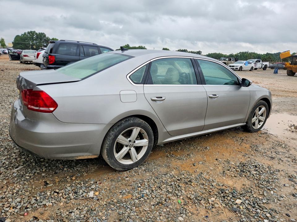 54310056 :رقم المزاد ، 1VWBH7A34CC102548 vin ، 2012 Volkswagen Passat مزاد بيع