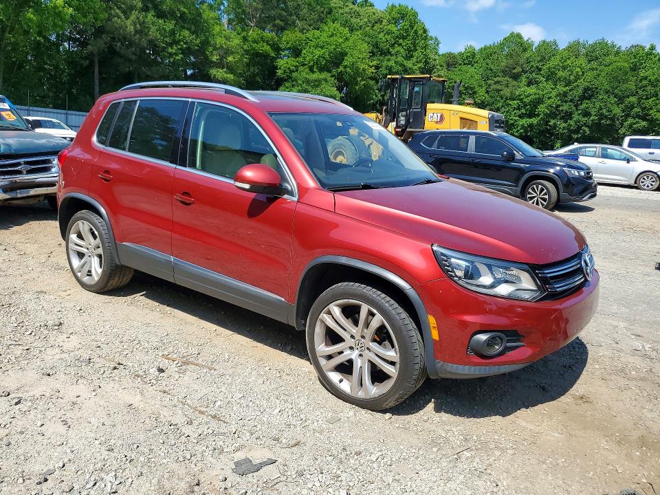 53021066 :رقم المزاد ، WVGAV3AX4DW088911 vin ، 2013 Volkswagen Tiguan مزاد بيع