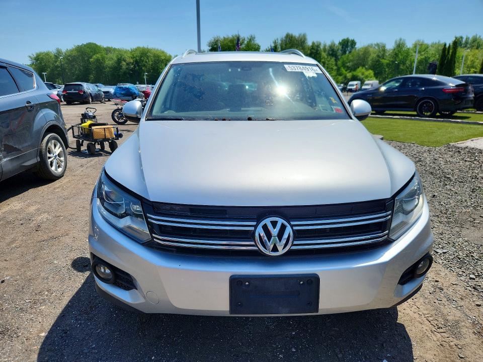 2016 Volkswagen Tiguan მანქანა იყიდება აუქციონზე, vin: WVGBV7AX1GW539874, აუქციონის ნომერი: 53784916