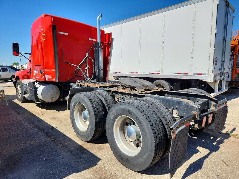 52701756 :رقم المزاد ، 1XKADU9X8YR841639 vin ، 2000 Kenworth Construction مزاد بيع