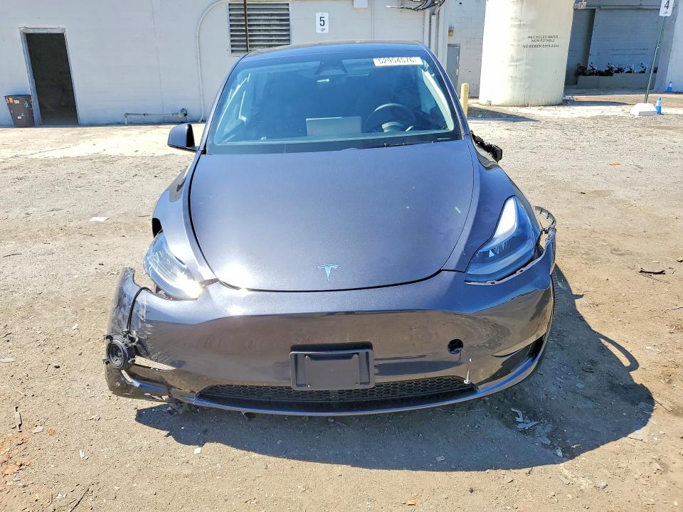 52954576 :رقم المزاد ، 7SAYGDEE3RA277475 vin ، 2024 Tesla Model Y مزاد بيع