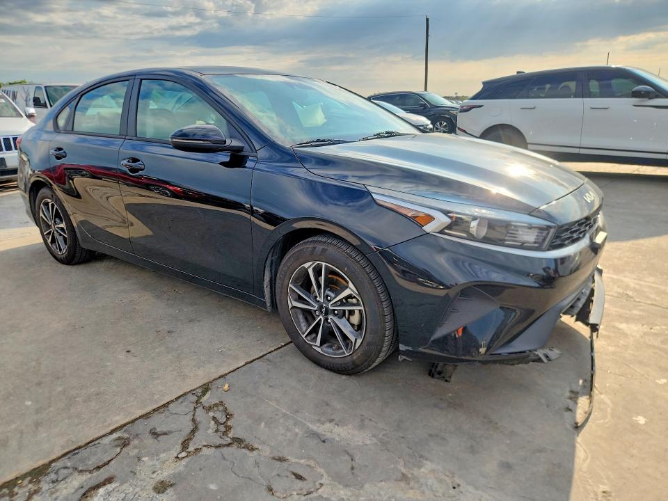 2022 Kia Forte მანქანა იყიდება აუქციონზე, vin: 3KPF24AD5NE491712, აუქციონის ნომერი: 55352636