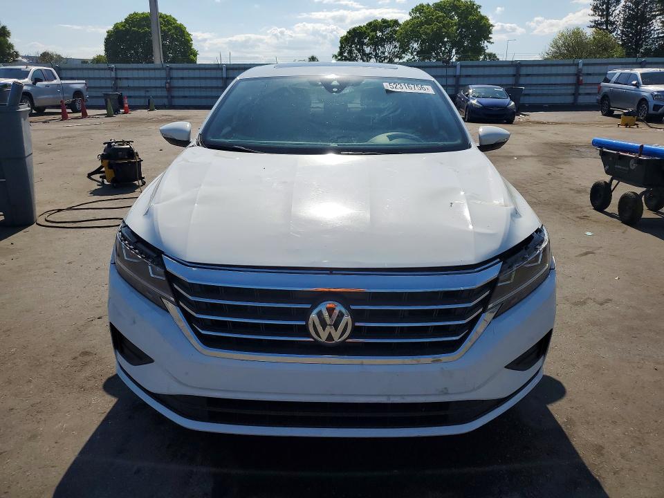 52316756 :رقم المزاد ، 1VWMA7A34MC018941 vin ، 2021 Volkswagen Passat مزاد بيع