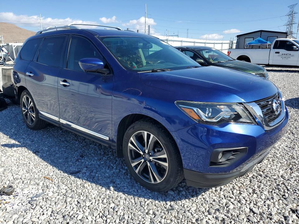 55203686 :رقم المزاد ، 5N1DR2MN1HC614389 vin ، 2017 Nissan Pathfinder مزاد بيع