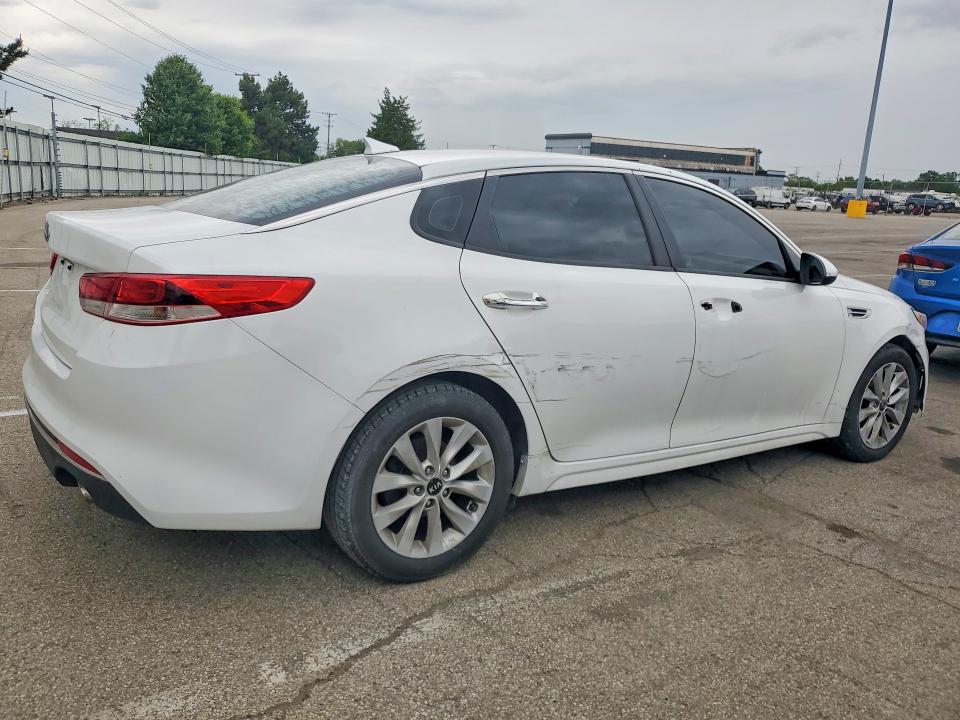 53991106 :رقم المزاد ، 5XXGT4L31HG121956 vin ، 2017 Kia Optima مزاد بيع