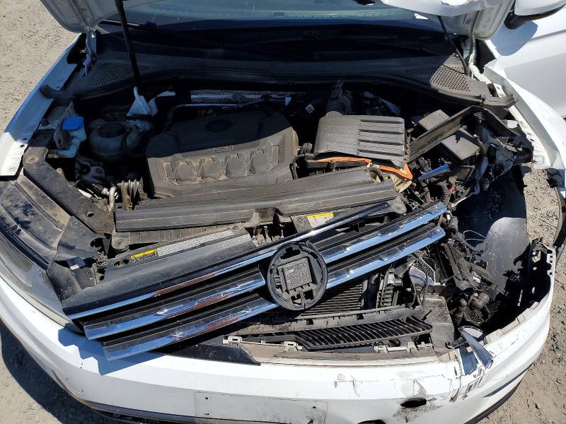 53887696 :رقم المزاد ، 3VV2B7AXXMM080578 vin ، 2021 Volkswagen Tiguan مزاد بيع