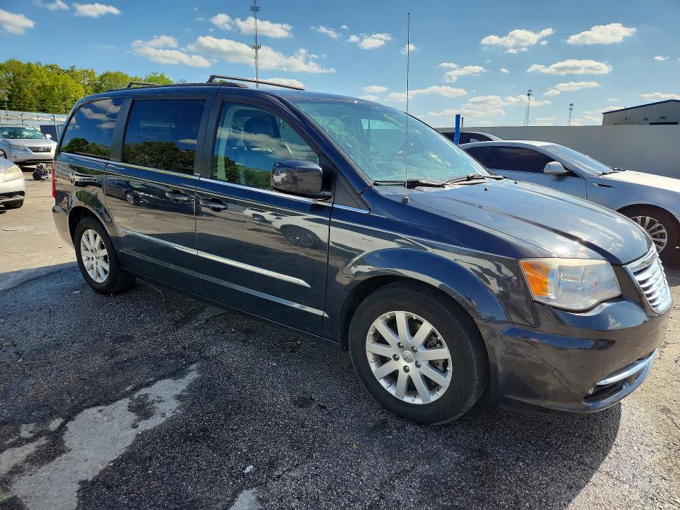 2014 Chrysler Town & Country მანქანა იყიდება აუქციონზე, vin: 2C4RC1BG3ER178075, აუქციონის ნომერი: 52163276