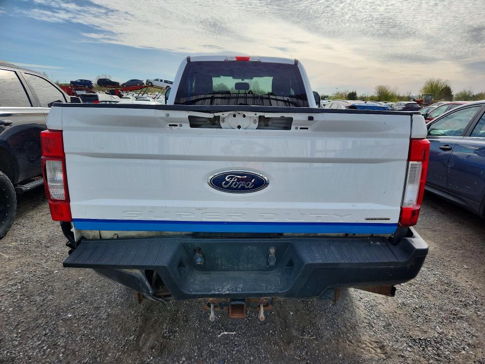54590526 :رقم المزاد ، 1FT8X3B67KEF98255 vin ، 2019 Ford F350 مزاد بيع