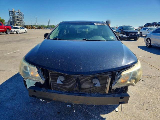 52123926 :رقم المزاد ، 4T1BF1FK1CU179177 vin ، 2012 Toyota Camry مزاد بيع