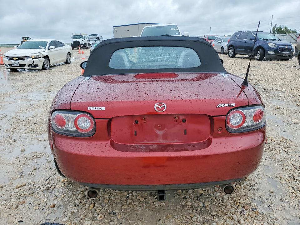 52206856 :رقم المزاد ، JM1NC25FX70137382 vin ، 2007 Mazda Mx-5 Miata مزاد بيع