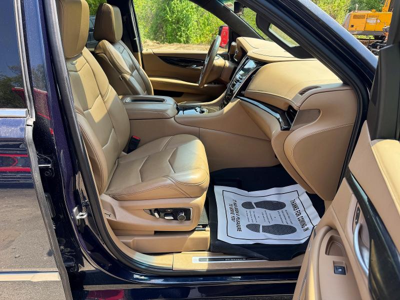 54542606 :رقم المزاد ، 1GYS4KKJ7KR114181 vin ، 2019 Cadillac Escalade مزاد بيع
