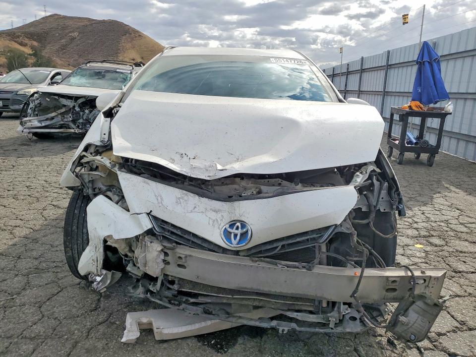 Продажа на аукционе авто 2014 Toyota Prius V, vin: JTDZN3EU1EJ006154, номер лота: 55147726