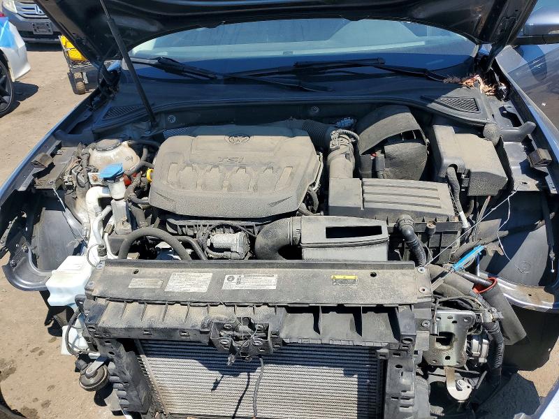 52295416 :رقم المزاد ، 1VWBA7A35JC013010 vin ، 2018 Volkswagen Passat مزاد بيع
