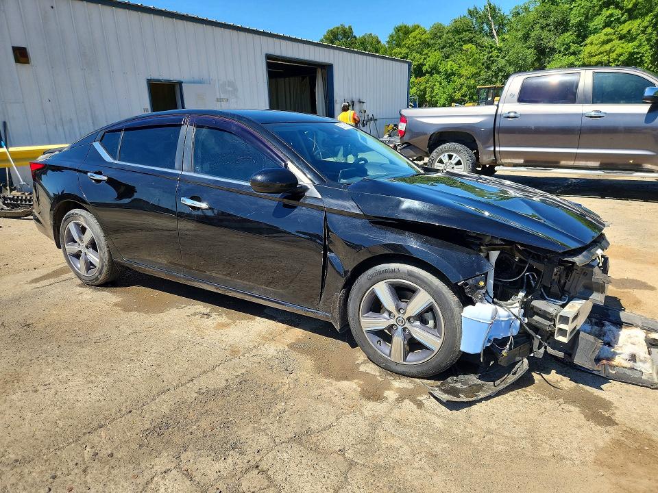 Продажа на аукционе авто 2021 Nissan Altima, vin: 1N4BL4DV1MN380123, номер лота: 52879316