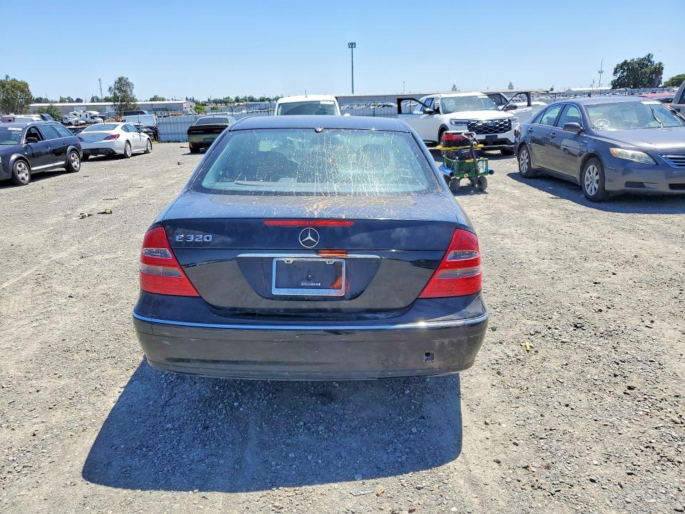 2004 Mercedes-benz E მანქანა იყიდება აუქციონზე, vin: WDBUF65J54A574323, აუქციონის ნომერი: 52969226