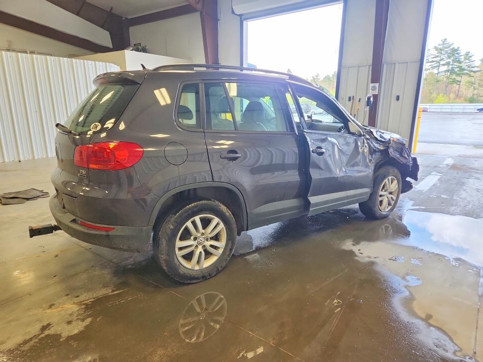 2016 Volkswagen Tiguan მანქანა იყიდება აუქციონზე, vin: WVGBV7AX4GW590785, აუქციონის ნომერი: 53333386