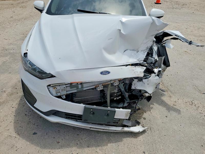 52578596 :رقم المزاد ، 3FA6P0LU3KR220875 vin ، 2019 Ford Fusion مزاد بيع