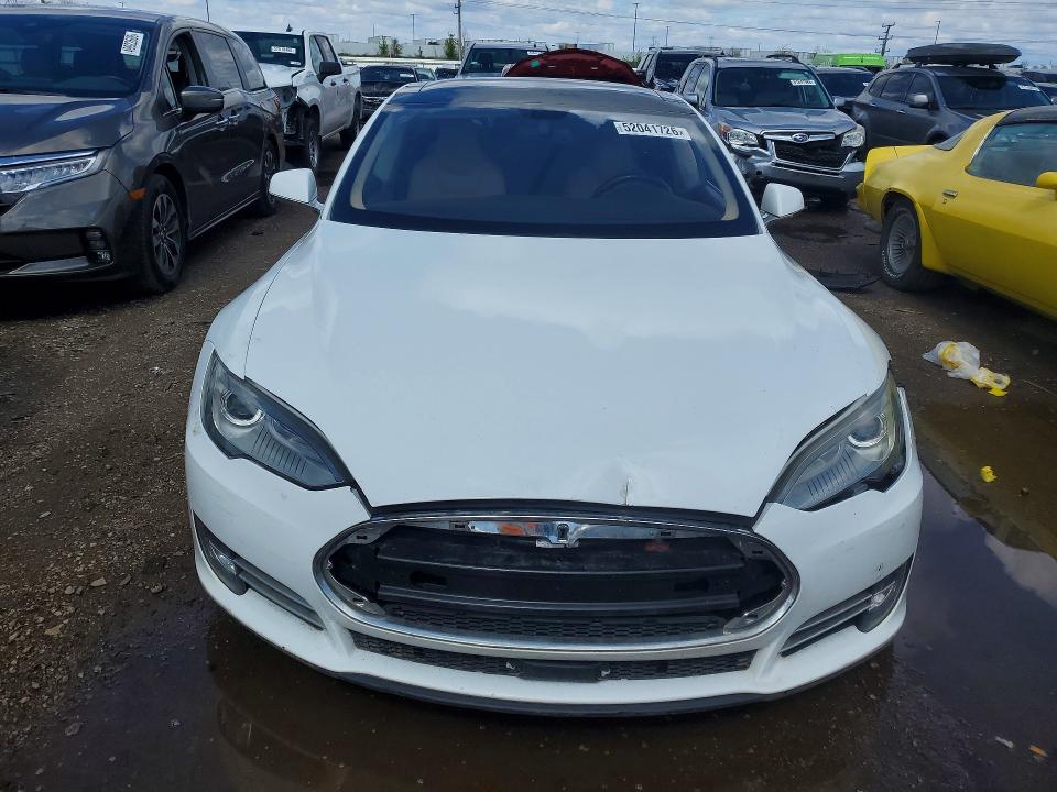 52041726 :رقم المزاد ، 5YJSA1AG0DFP11499 vin ، 2013 Tesla Model S مزاد بيع