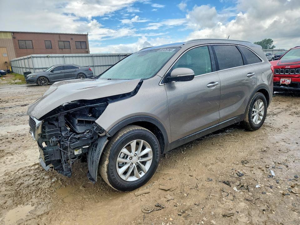 55125766 :رقم المزاد ، 5XYPG4A34GG122617 vin ، 2016 Kia Sorento مزاد بيع