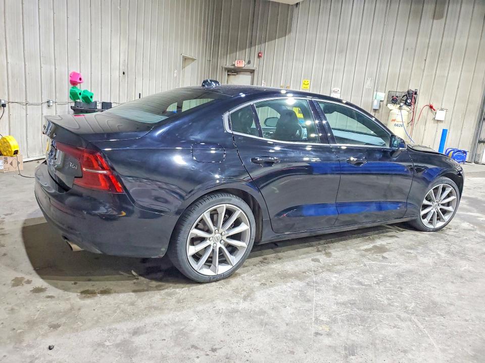53173606 :رقم المزاد ، 7JRA22TKXLG066480 vin ، 2020 Volvo S60 مزاد بيع