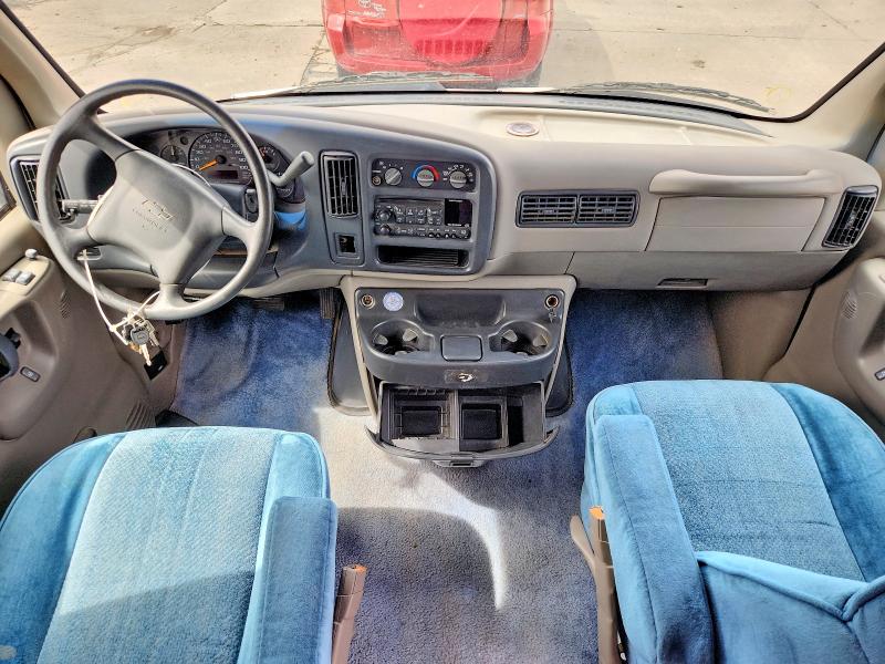 54328796 :رقم المزاد ، 1GBHG31R2Y1119112 vin ، 2000 Chevrolet Express G3500 مزاد بيع